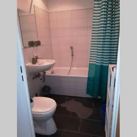 Business Fur 4 Personen - Monteurwohnung Nahe Der Basf Schwarzheide Апартаменты *